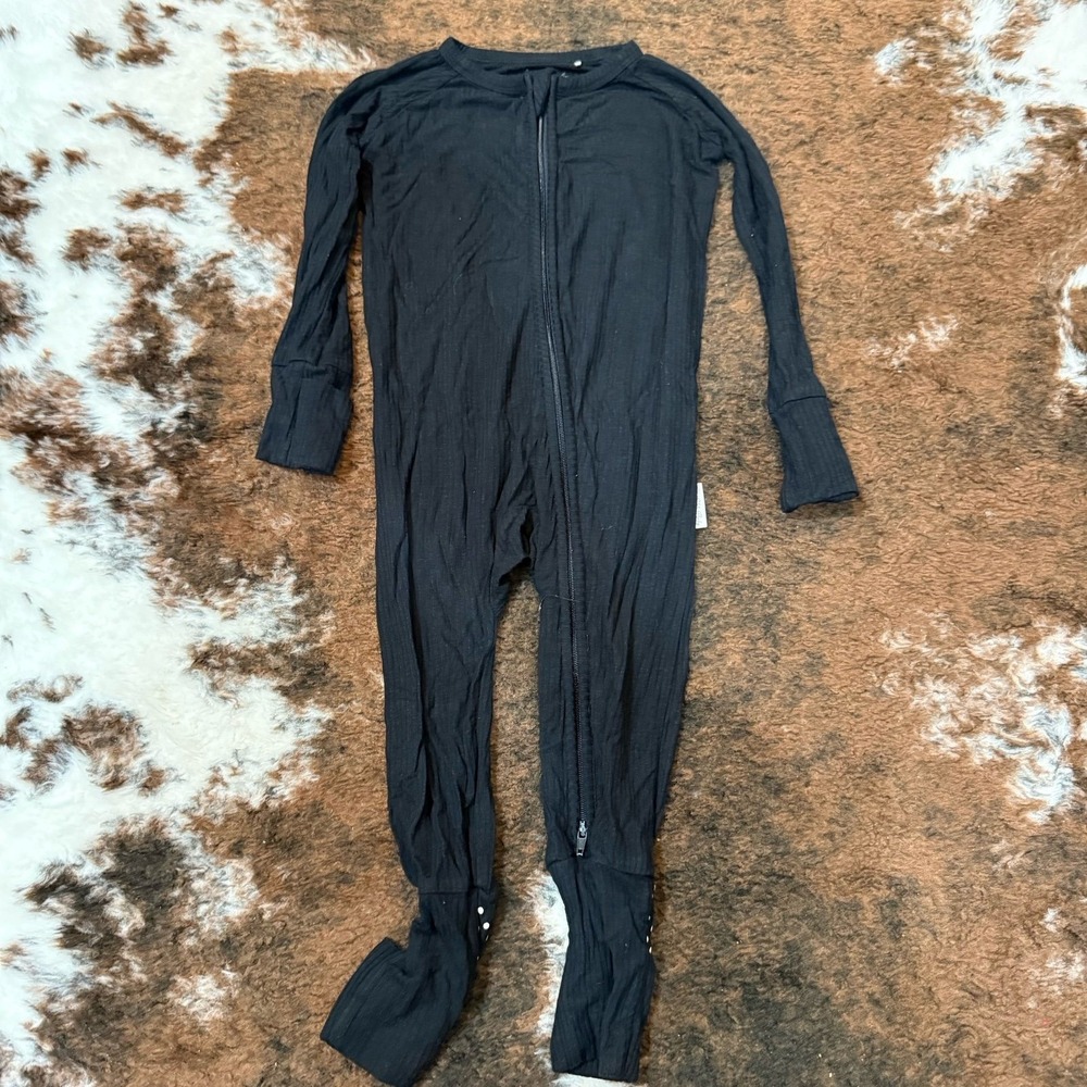 Oh Holy baby ribbed bamboo zippy‎ pajamas size 6-12 months